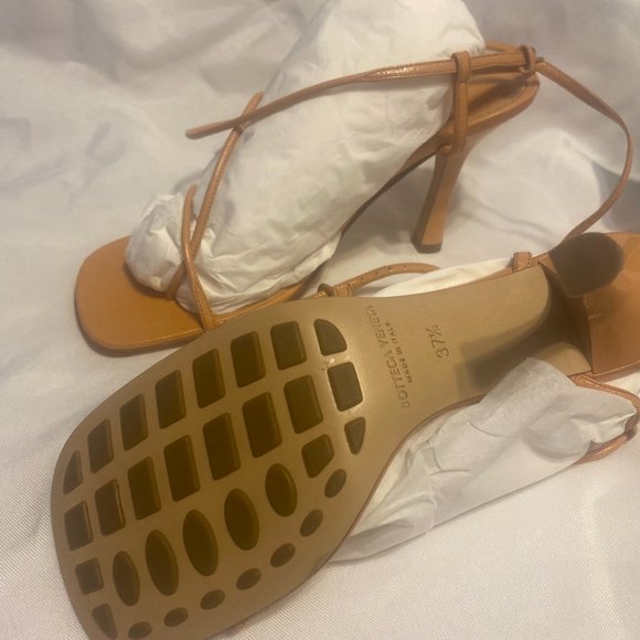 Bottega Veneta - Picture 7 of 7